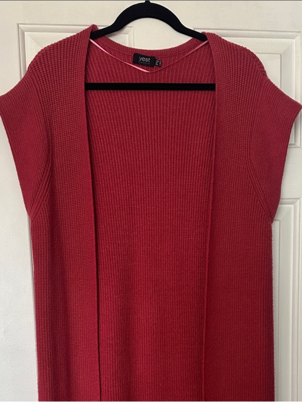 Yest Sleeveless Open-Front Ribbed Duster Cardigan in Deep Rose